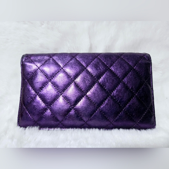 Chanel 2.55 Matelasse Lambskin Wallet In Metallic Purple - Picture 5 of 17